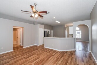 13146 Staffordshire Dr S in Jacksonville, FL - Foto de edificio - Building Photo