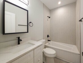 4840 N Wolcott Ave, Unit GDN in Chicago, IL - Foto de edificio - Building Photo