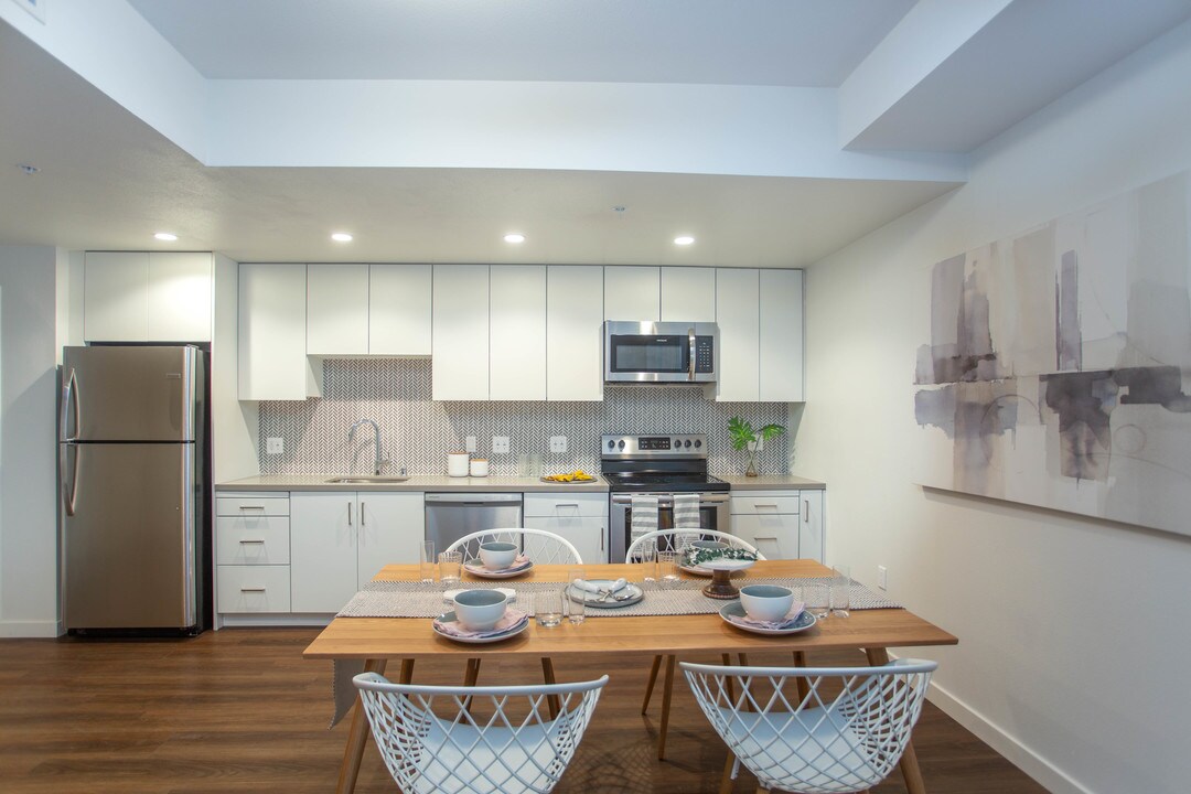 The Sienna in Los Angeles, CA - Building Photo