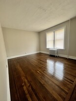 165 Sterling Ave, Unit 47 in Jersey City, NJ - Building Photo - Building Photo