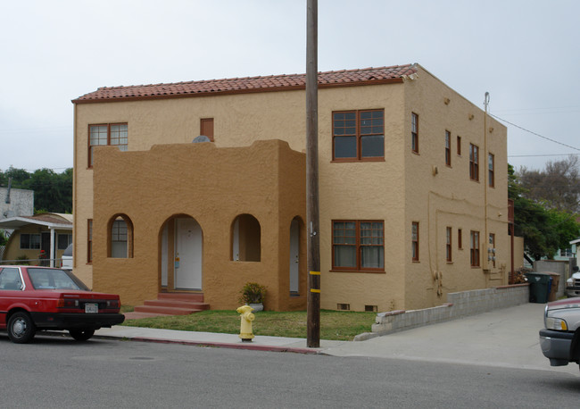 113-119 E Lewis St in Ventura, CA - Building Photo - Building Photo