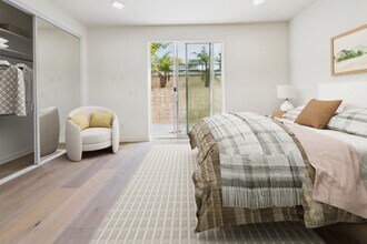 Windsor Square Villas in Los Angeles, CA - Building Photo - Building Photo