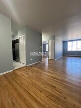 1523 W Morse Ave, Unit 1 in Chicago, IL - Foto de edificio - Building Photo