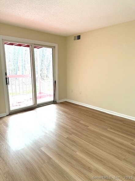 25 Old Turnpike Rd, Unit Building 15 1 in Southington, CT - Building Photo - Building Photo