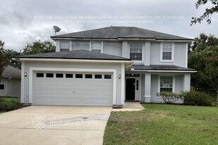 2427 Woodstork Ct in St. Augustine, FL - Building Photo