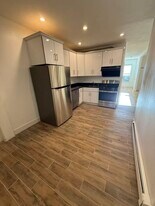 63 Middle St in Boston, MA - Building Photo