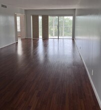 3150 N Palm Aire Dr, Unit Big 2-2 Apartment in Pompano Beach, FL - Foto de edificio - Building Photo