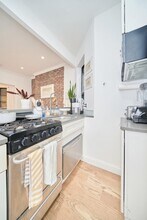 325 E 83rd St in New York, NY - Building Photo - Building Photo