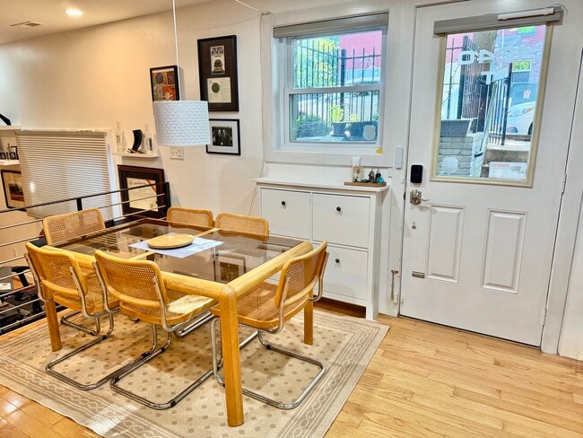 1240 4th St NW, Unit 1240T 4th St in Washington, DC - Building Photo - Building Photo