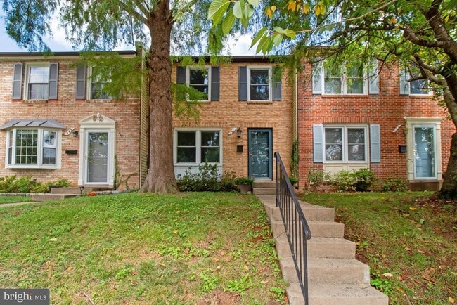 property at 141 W Annandale Rd