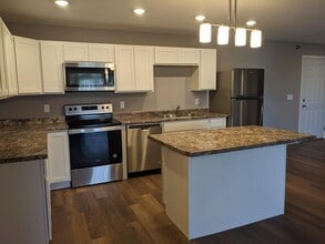 2105 7th Ave SE-Unit -308 in Grand Rapids, MN - Building Photo - Building Photo