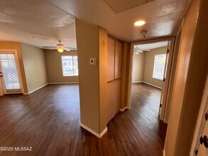 5751 N Kolb Rd in Tucson, AZ - Building Photo - Building Photo