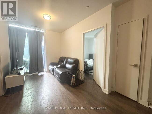 30 Tretti Wy in Toronto, ON - Building Photo - Building Photo