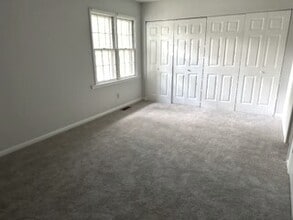 12 Summercreek Dr in Spartanburg, SC - Building Photo - Building Photo