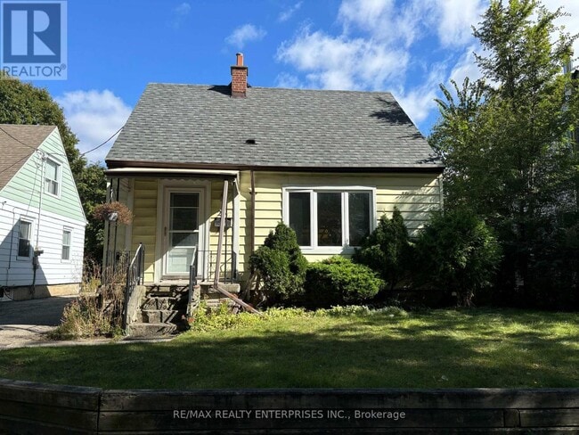 25 Tedder St