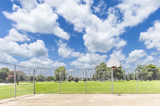 property at 272 Gulfstream Dr