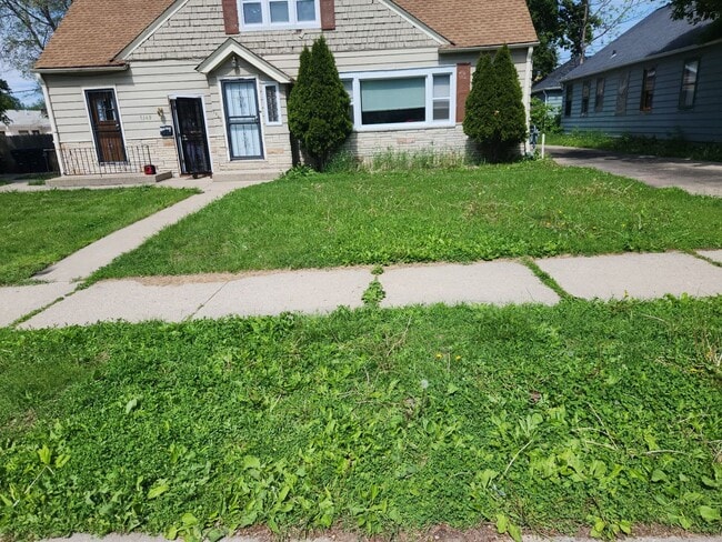 property at 7348 W Medford Ave