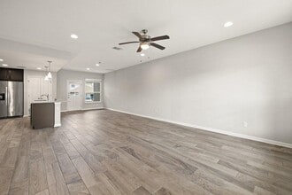 718 Tinton Falls Ln in Pflugerville, TX - Building Photo - Building Photo