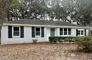 960 Savage Rd in Charleston, SC - Building Photo