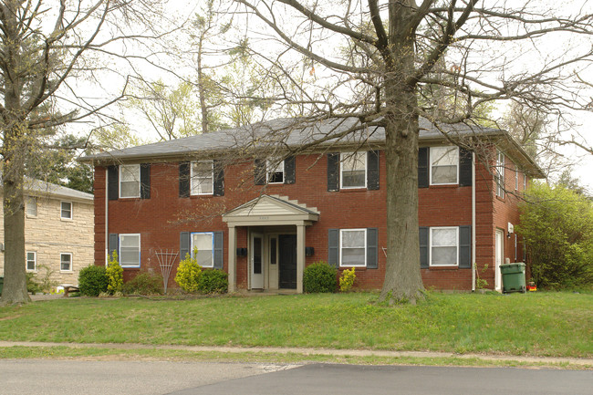 2403 Hermitage Way in Louisville, KY - Building Photo - Building Photo