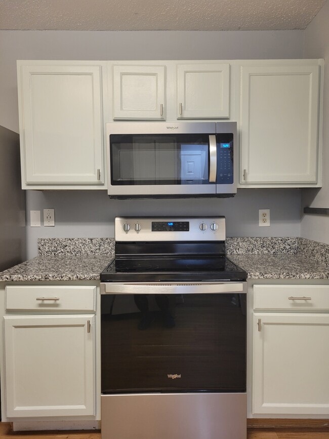 2266 Charleston Pointe SE in Atlanta, GA - Building Photo - Building Photo