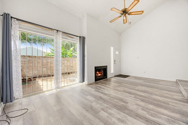 7092 Greenway Chase St