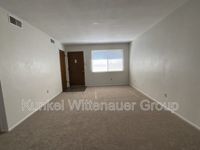 900 8th St in Highland, IL - Building Photo - Building Photo