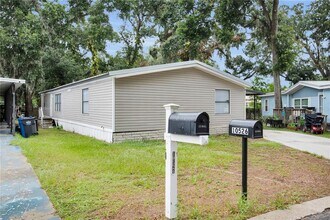 10526 Bay Hills Cir in Thonotosassa, FL - Building Photo - Building Photo