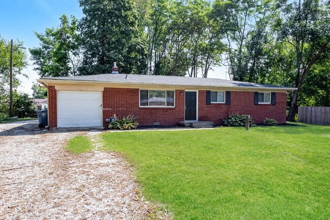 6109 N Pershing Ave in Indianapolis, IN - Building Photo - Building Photo