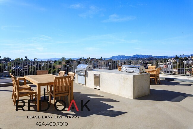 1011-1013 Everett St in Los Angeles, CA - Foto de edificio - Building Photo