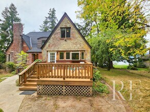 9051 Sunset Ln NW in Seabeck, WA - Building Photo - Building Photo