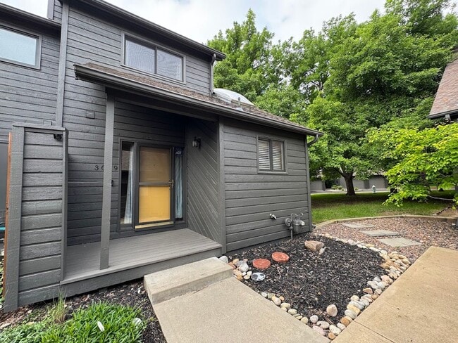 property at 3079 Edison Ct
