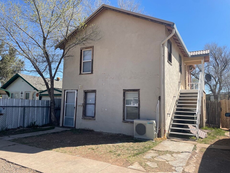 703 Ross St in Clovis, NM - Building Photo