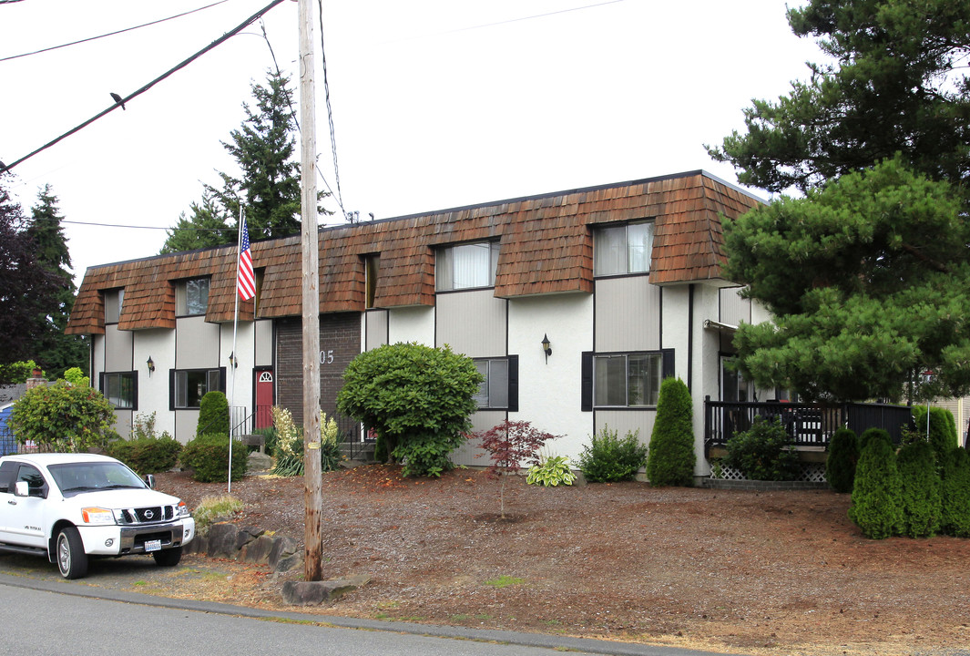 The Empress Apartments in Everett, WA - Building Photo