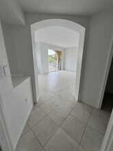 8842 W Flagler St in Miami, FL - Building Photo - Building Photo