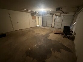 9540 D J L Dr in Jones, OK - Building Photo