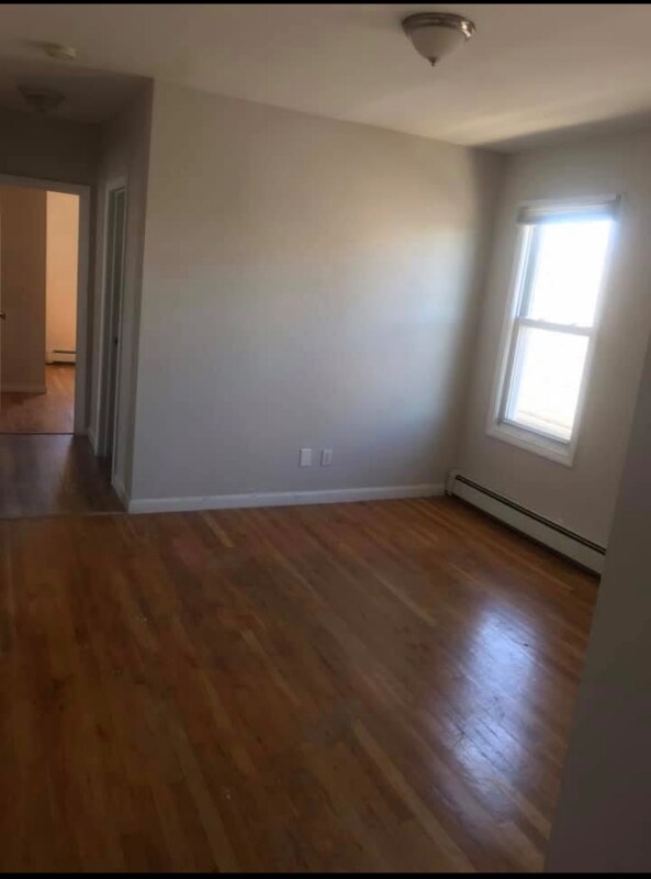 779 Capitol Ave-Unit -3 in Bridgeport, CT - Foto de edificio - Building Photo