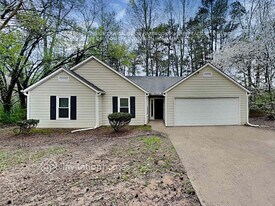 5995 Bayside Dr NW in Acworth, GA - Building Photo