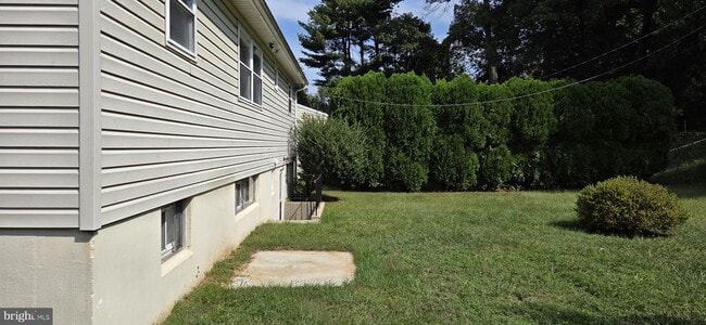 property at 3821 Offutt Rd