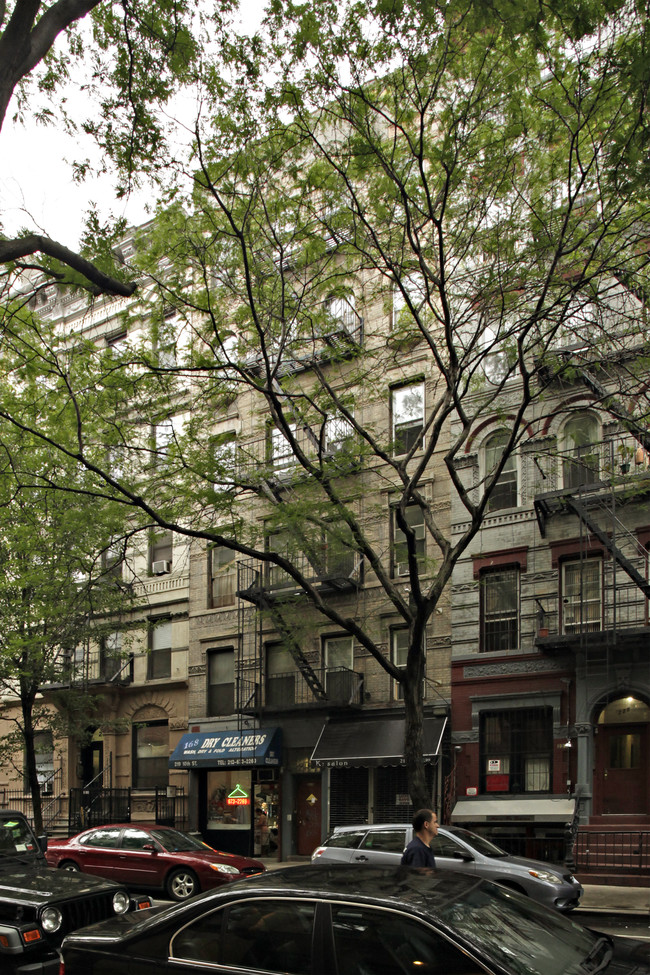 219 E Tenth St in New York, NY - Foto de edificio - Building Photo