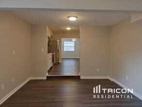 4933 12th Ave S in Gulfport, FL - Foto de edificio - Building Photo