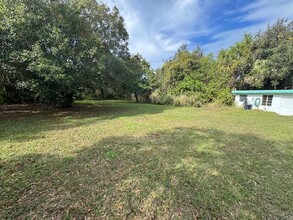 3241 N Indian River Dr in Fort Pierce, FL - Building Photo - Building Photo