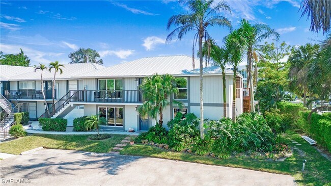 property at 1560 Blue Point Ave