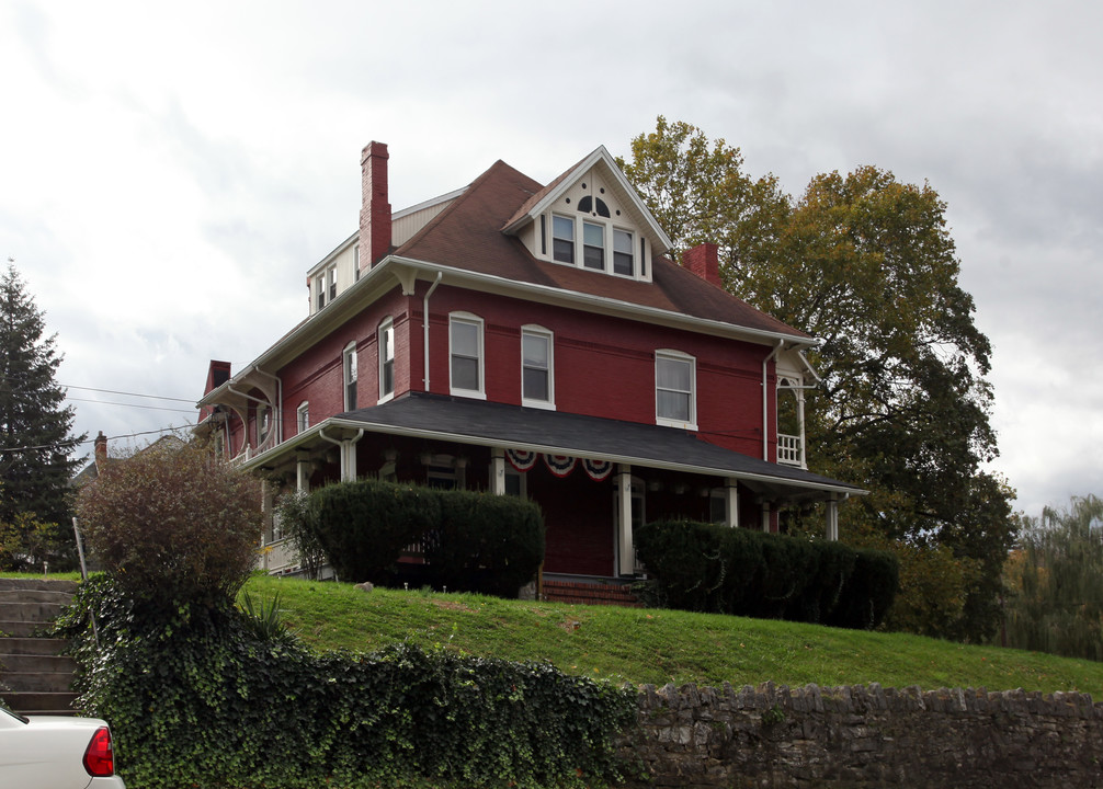 400 Virginia & 531 Surrey Ave in Hagerstown, MD - Foto de edificio