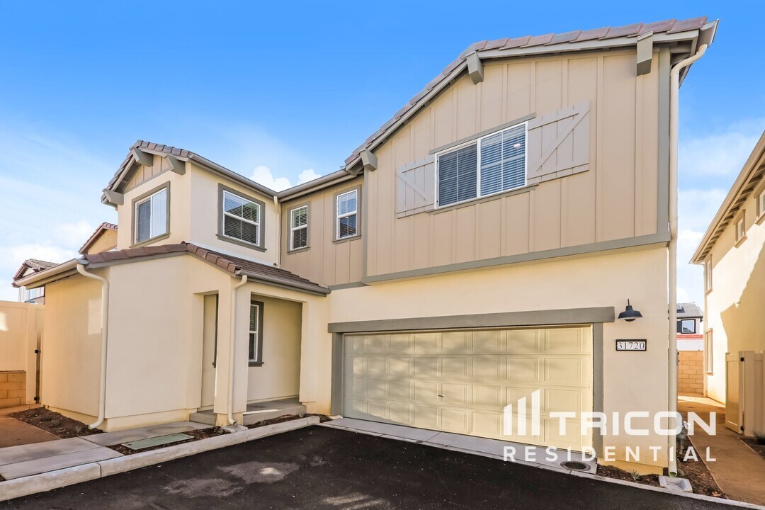 31720 Willowood Way in Menifee, CA - Building Photo