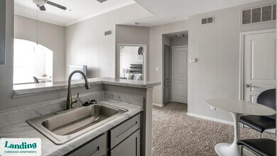 2500 Woodland Park Dr in Houston, TX - Building Photo - Building Photo