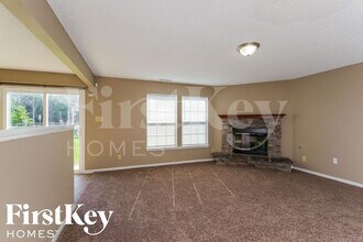 1820 Feather Reed Ln in Greenwood, IN - Building Photo - Building Photo