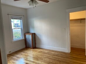 5 Colonial Rd, Unit 1 in Worcester, MA - Foto de edificio - Building Photo