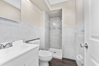 19162 Beech Daly in Redford Township, MI - Building Photo - Building Photo