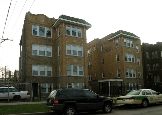 4341-4345 N Sacramento Ave in Chicago, IL - Building Photo - Building Photo